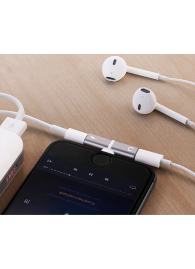 FitPlus FT-AC26 Lightning Şarj + Kulaklık Çoğaltıcı Mini Adaptör Siyah FitPlus FT-AC26 Lightning Şarj + Kulaklık Çoğaltıcı Mini Adaptör Siyah